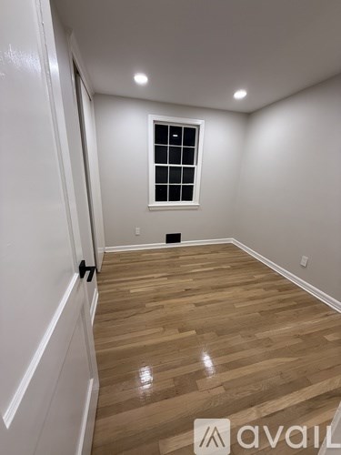 9809 Montauk Avenue 4 Beds Single Family Home for Rent - Photo Gallery 13