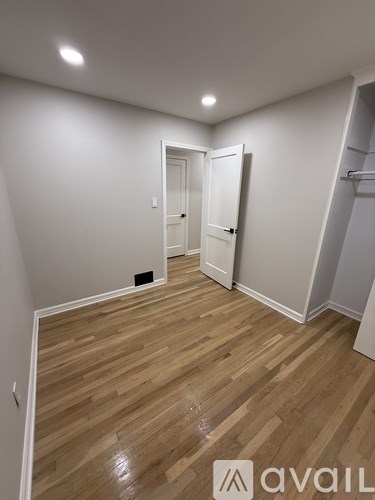 9809 Montauk Avenue 4 Beds Single Family Home for Rent - Photo Gallery 15