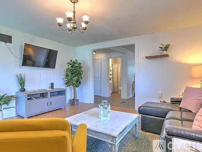 1601 Cherokee Rd 3 Beds Single Family Home for Rent - Photo Gallery 2