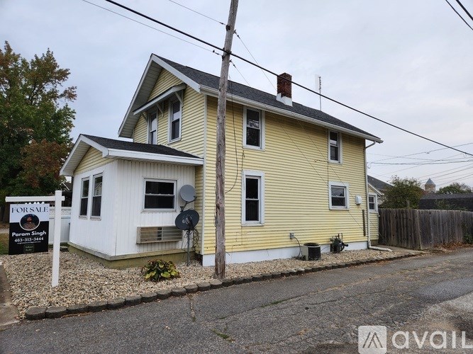 211 South Morgan Street 3 Beds Single Family Home for Rent - Photo Gallery 1