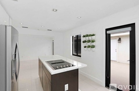 16930 Northwest 54th Avenue 3 Beds Single Family Home for Rent - Photo Gallery 4