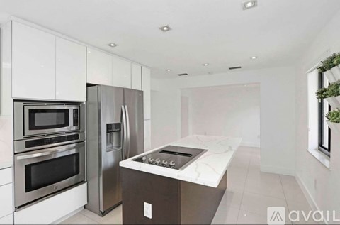 16930 Northwest 54th Avenue 3 Beds Single Family Home for Rent - Photo Gallery 5