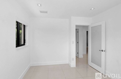 16930 Northwest 54th Avenue 3 Beds Single Family Home for Rent - Photo Gallery 10