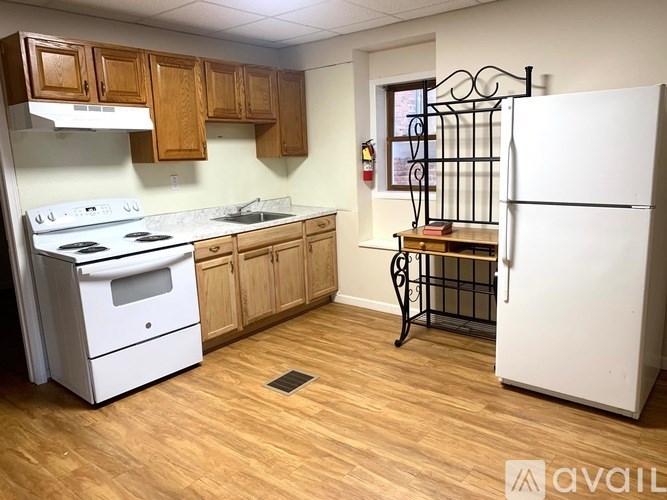 207 North 1st Street 2 Beds Apartment for Rent - Photo Gallery 1