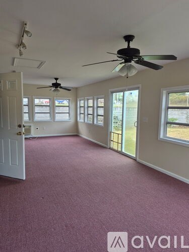 2820 Illinois Avenue 3 Beds Single Family Home for Rent - Photo Gallery 4