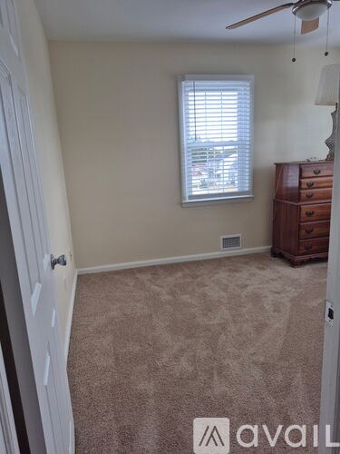 2820 Illinois Avenue 3 Beds Single Family Home for Rent - Photo Gallery 5