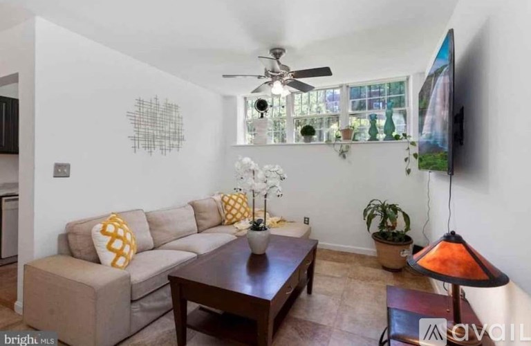 11 46th Street Southeast 2 Beds Apartment for Rent - Photo Gallery 2