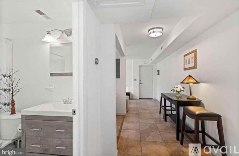 11 46th Street Southeast 2 Beds Apartment for Rent - Photo Gallery 3