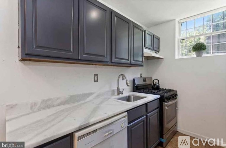 11 46th Street Southeast 2 Beds Apartment for Rent - Photo Gallery 4