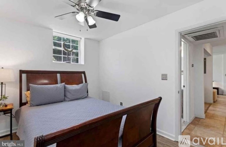 11 46th Street Southeast 2 Beds Apartment for Rent - Photo Gallery 6