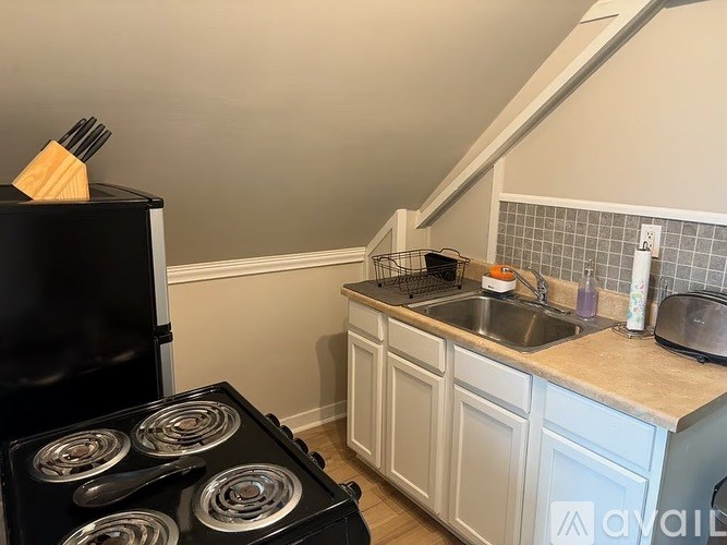 15101 Arden Avenue 1 Bed Apartment for Rent - Photo Gallery 2