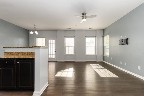 2613 Silverthorn Drive 3 Beds House for Rent - Photo Gallery 13