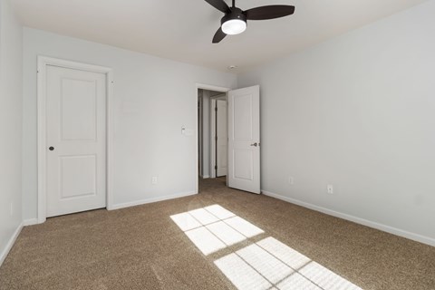 2613 Silverthorn Drive 3 Beds House for Rent - Photo Gallery 7