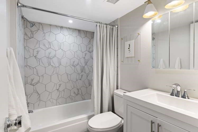 1265 Race St 1 Bed Condo for Rent - Photo Gallery 12