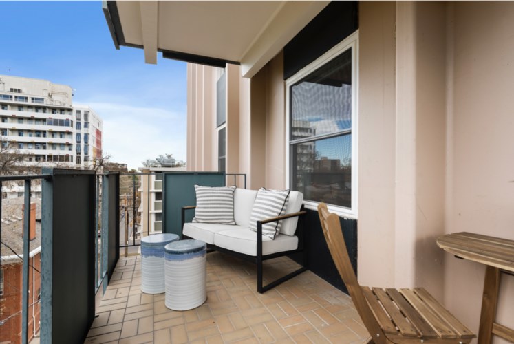 1265 Race St 1 Bed Condo for Rent - Photo Gallery 4