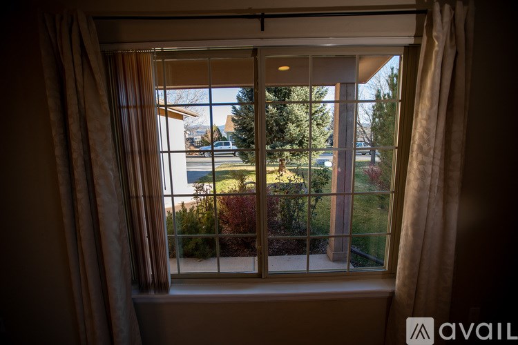 228 South Golden Drive 3 Beds Townhouse for Rent - Photo Gallery 13