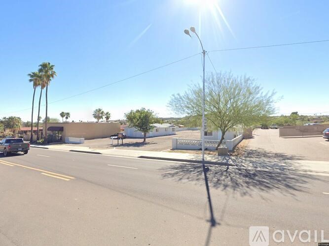 549 W Wickenburg Way 1 Bed Apartment for Rent - Photo Gallery 2