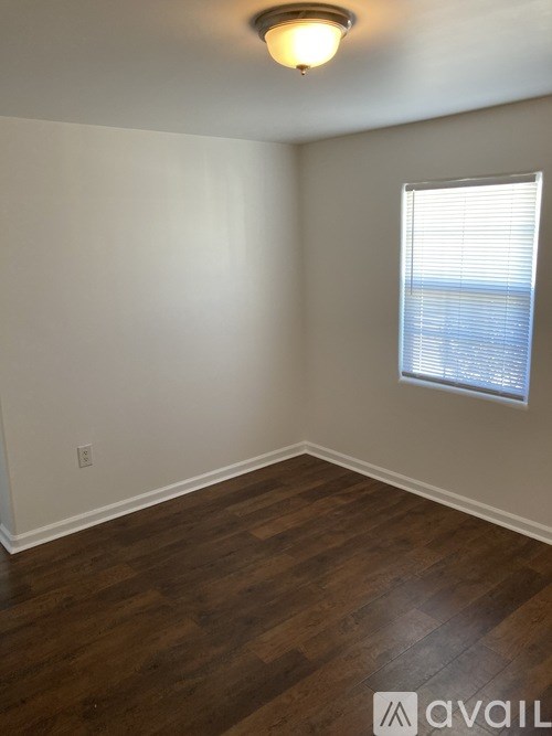 549 W Wickenburg Way 1 Bed Apartment for Rent - Photo Gallery 4