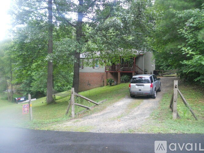 7600 Brightridge Road 3 Beds Single Family Home for Rent - Photo Gallery 3