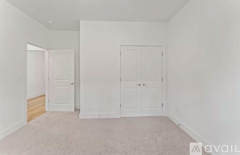 700 N Dupont Ave 3 Beds Apartment for Rent - Photo Gallery 3