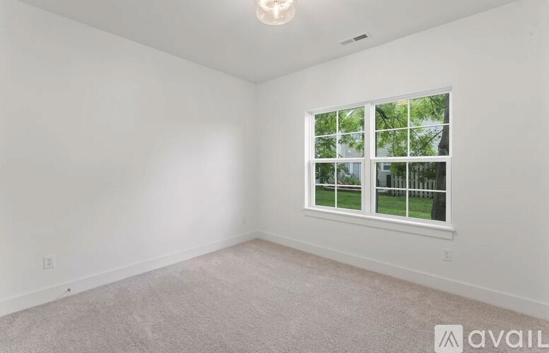700 N Dupont Ave 3 Beds Apartment for Rent - Photo Gallery 8