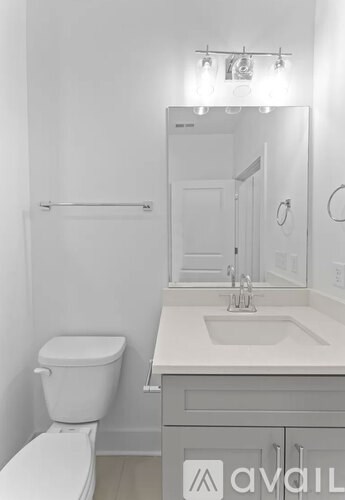 700 N Dupont Ave 3 Beds Apartment for Rent - Photo Gallery 10
