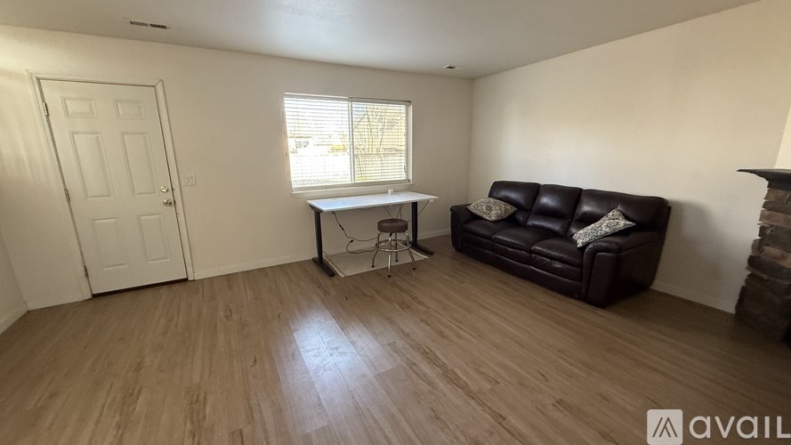 5823 North Carlisle Road 4 Beds Single Family Home for Rent - Photo Gallery 12