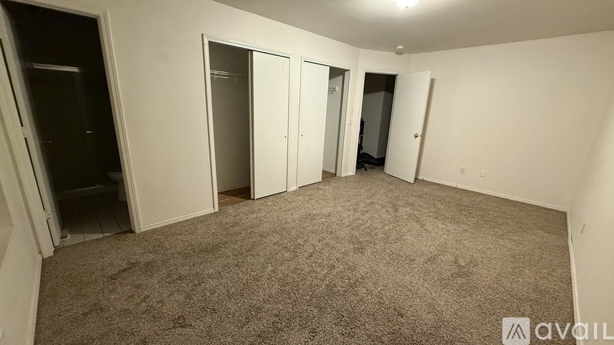 5823 North Carlisle Road 4 Beds Single Family Home for Rent - Photo Gallery 17