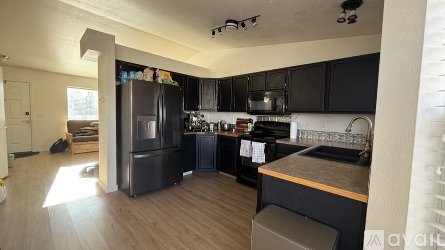 5823 North Carlisle Road 4 Beds Single Family Home for Rent - Photo Gallery 5