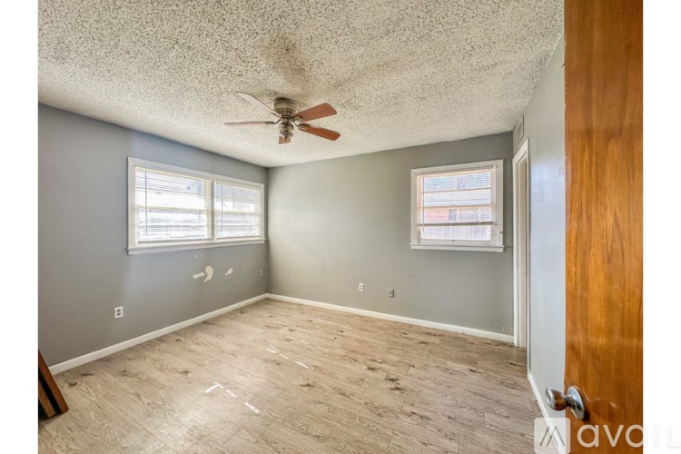 2805 53rd St 3 Beds Single Family Home for Rent - Photo Gallery 12