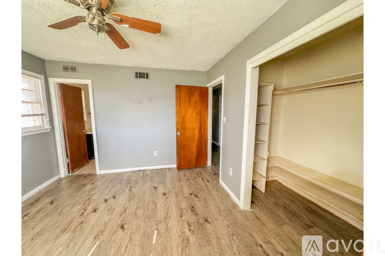 2805 53rd St 3 Beds Single Family Home for Rent - Photo Gallery 13