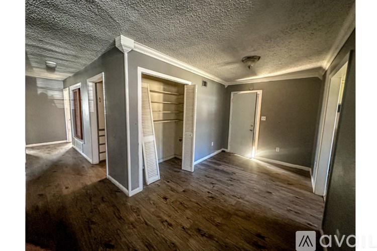 2805 53rd St 3 Beds Single Family Home for Rent - Photo Gallery 4