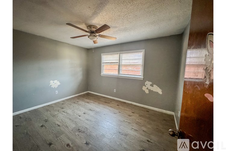 2805 53rd St 3 Beds Single Family Home for Rent - Photo Gallery 8