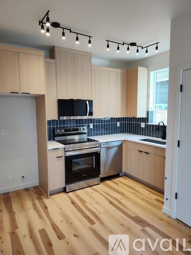 4260 NE Going St 2 Beds Single Family Home for Rent - Photo Gallery 5