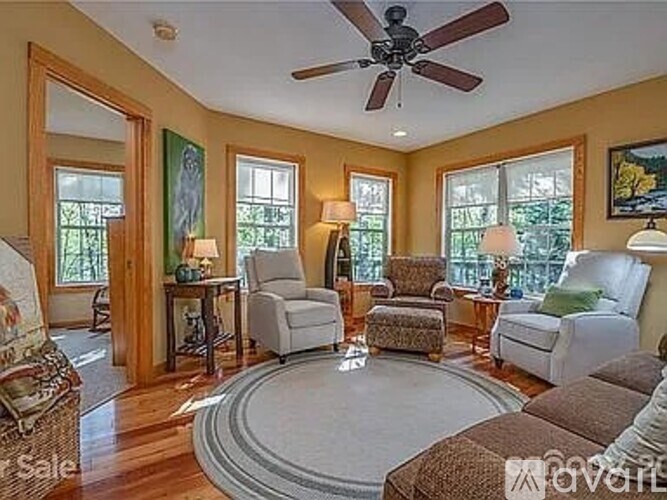 50 Glen Echo Circle 2 Beds Single Family Home for Rent - Photo Gallery 4