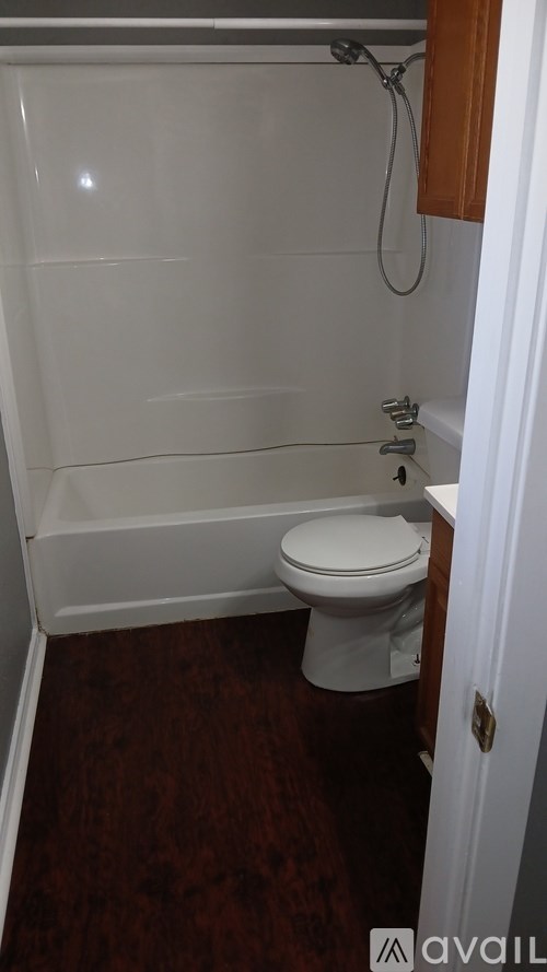 23 Parkland Cir 3 Beds Single Family Home for Rent - Photo Gallery 14