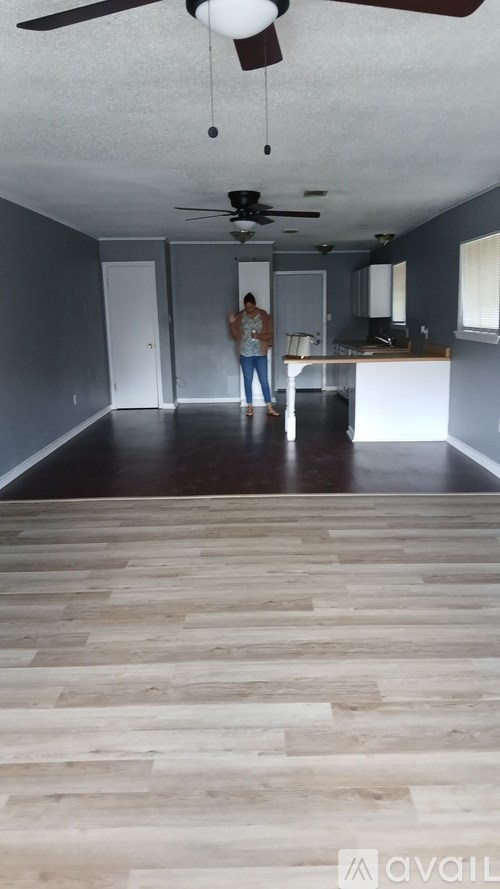 23 Parkland Cir 3 Beds Single Family Home for Rent - Photo Gallery 7