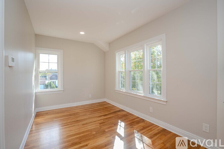 135 Main Street 2 Beds Apartment for Rent - Photo Gallery 18