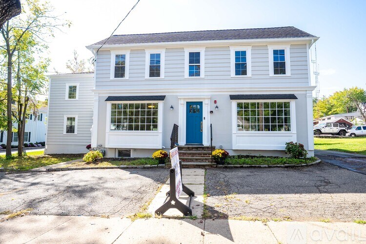 135 Main Street 2 Beds Apartment for Rent - Photo Gallery 21