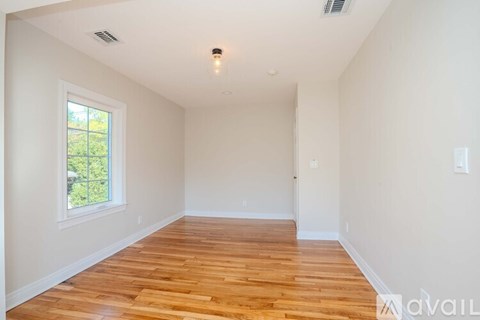 135 Main Street 2 Beds Apartment for Rent - Photo Gallery 11