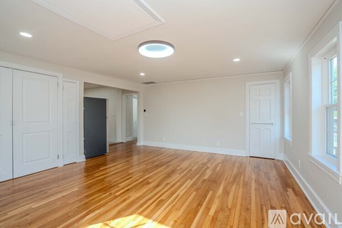 135 Main Street 2 Beds Apartment for Rent - Photo Gallery 6