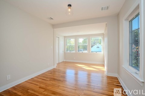 135 Main Street 2 Beds Apartment for Rent - Photo Gallery 10