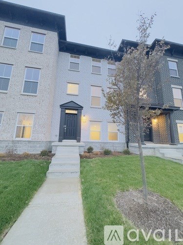 Gilet Dr 3 Beds Apartment for Rent - Photo Gallery 1