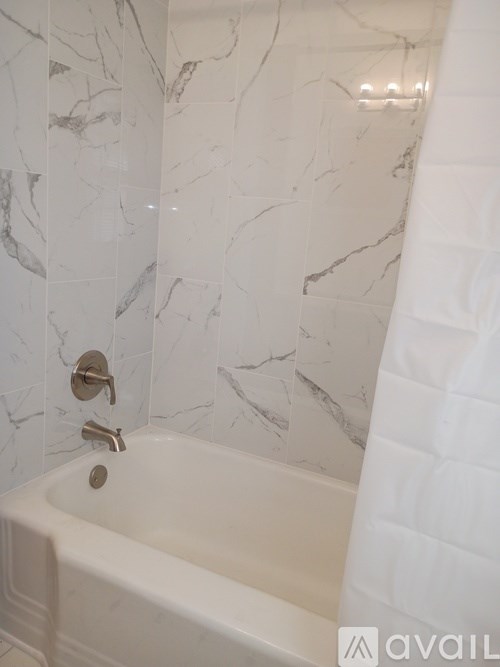 12504 East 33rd Street South 3 Beds Single Family Home for Rent - Photo Gallery 5