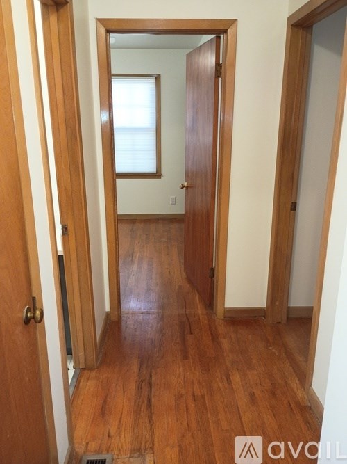 12504 East 33rd Street South 3 Beds Single Family Home for Rent - Photo Gallery 7