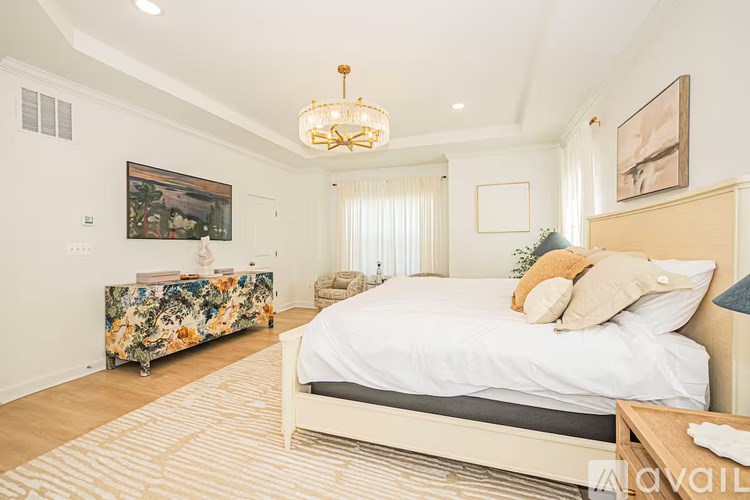 Glenn Dale Blvd 7 Beds Single Family Home for Rent - Photo Gallery 17