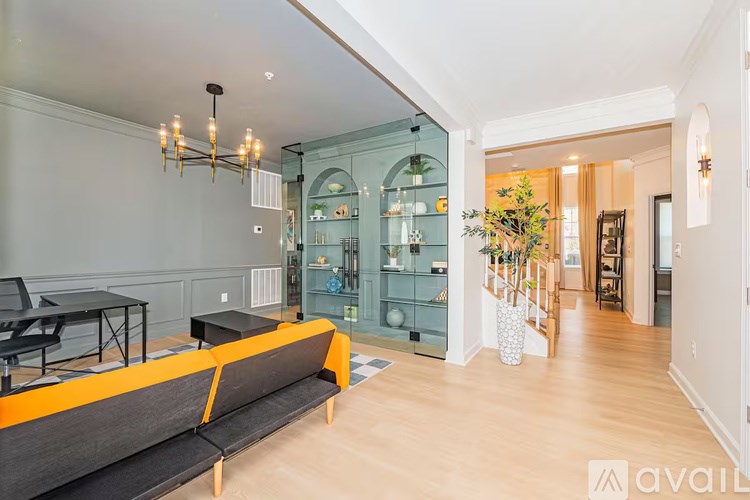 Glenn Dale Blvd 7 Beds Single Family Home for Rent - Photo Gallery 22