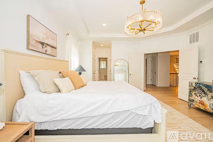 Glenn Dale Blvd 7 Beds Single Family Home for Rent - Photo Gallery 24