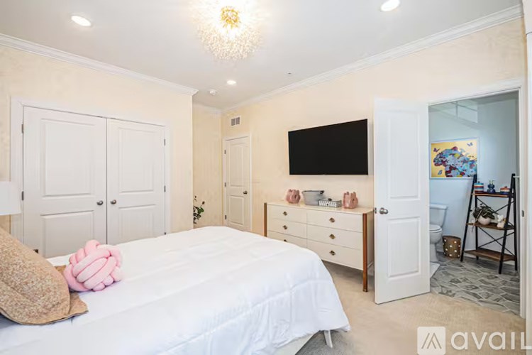 Glenn Dale Blvd 7 Beds Single Family Home for Rent - Photo Gallery 30