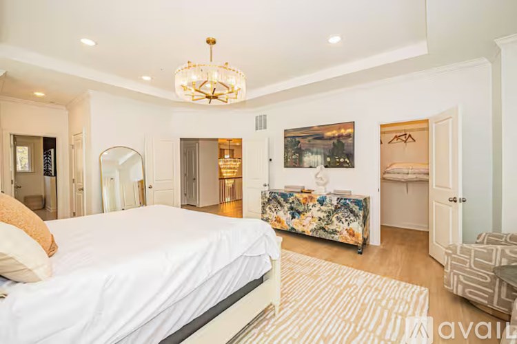 Glenn Dale Blvd 7 Beds Single Family Home for Rent - Photo Gallery 4